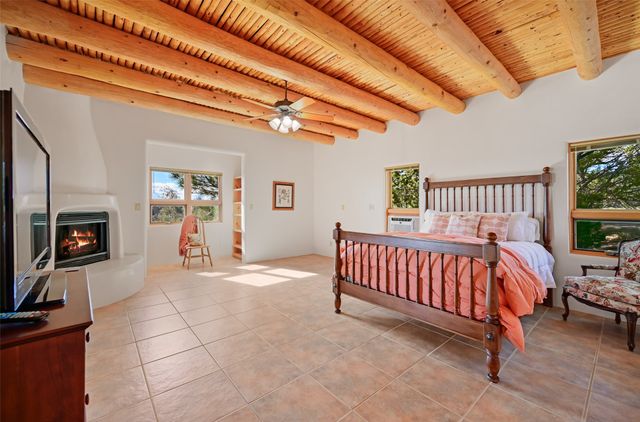 142 Barranca Road, Santa Fe, NM 87501