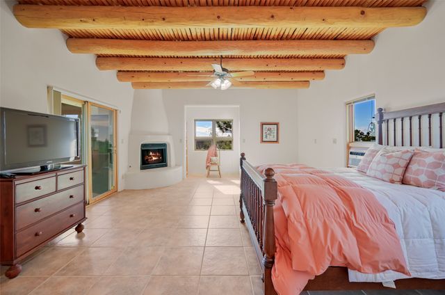 142 Barranca Road, Santa Fe, NM 87501