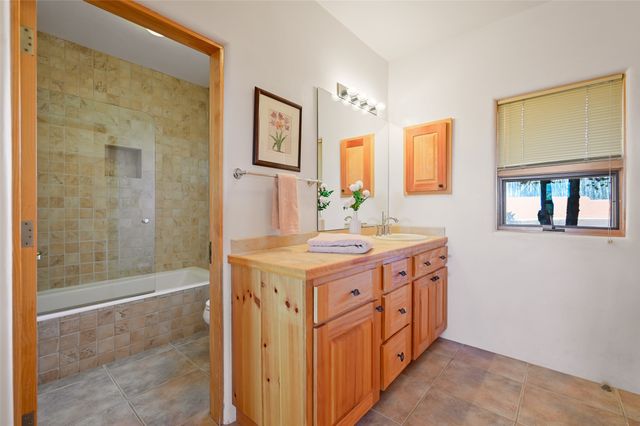142 Barranca Road, Santa Fe, NM 87501
