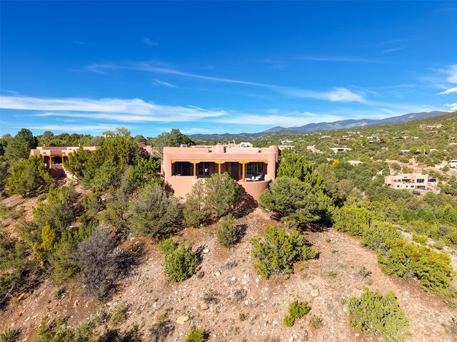 142 Barranca Road, Santa Fe, NM 87501