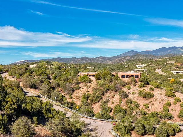142 Barranca Road, Santa Fe, NM 87501