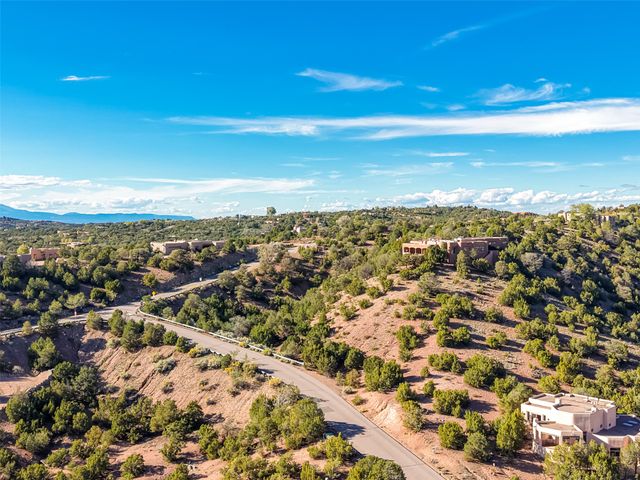 142 Barranca Road, Santa Fe, NM 87501