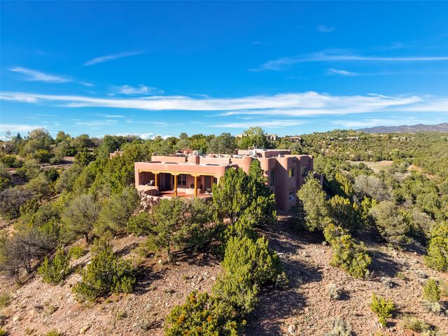 142 Barranca Road, Santa Fe, NM 87501