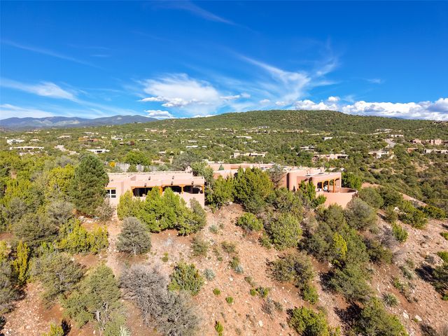 142 Barranca Road, Santa Fe, NM 87501