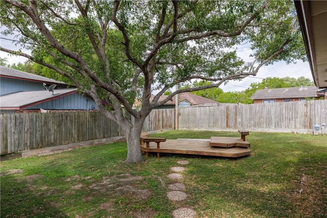 3101 Fair Oaks Dr, Corpus Christi, TX 78410