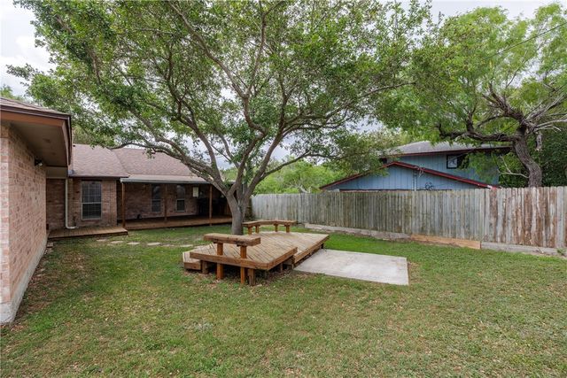 3101 Fair Oaks Dr, Corpus Christi, TX 78410