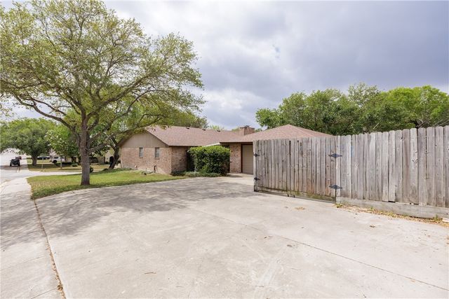 3101 Fair Oaks Dr, Corpus Christi, TX 78410