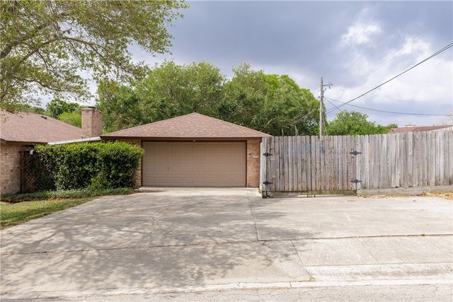 3101 Fair Oaks Dr, Corpus Christi, TX 78410