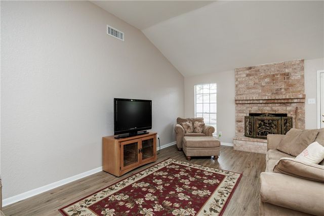 3101 Fair Oaks Dr, Corpus Christi, TX 78410