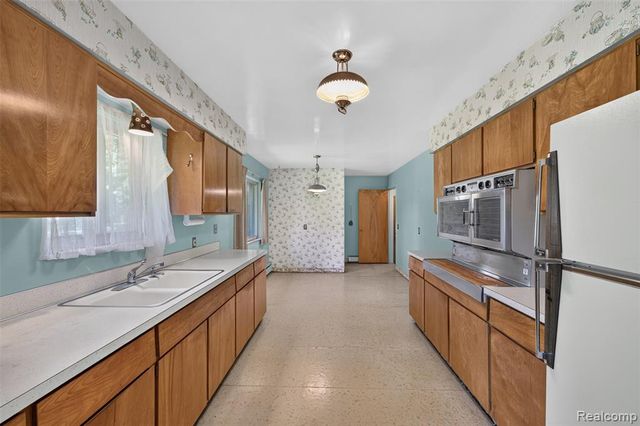 2044 Winthrop Drive, Swartz Creek, MI 48473