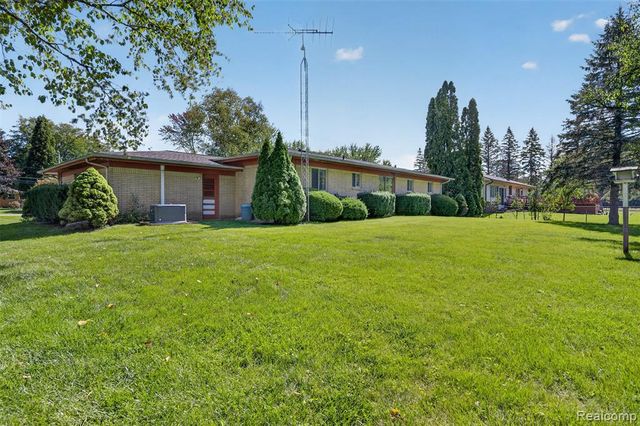2044 Winthrop Drive, Swartz Creek, MI 48473