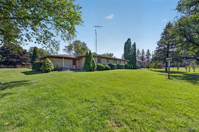 2044 Winthrop Drive, Swartz Creek, MI 48473