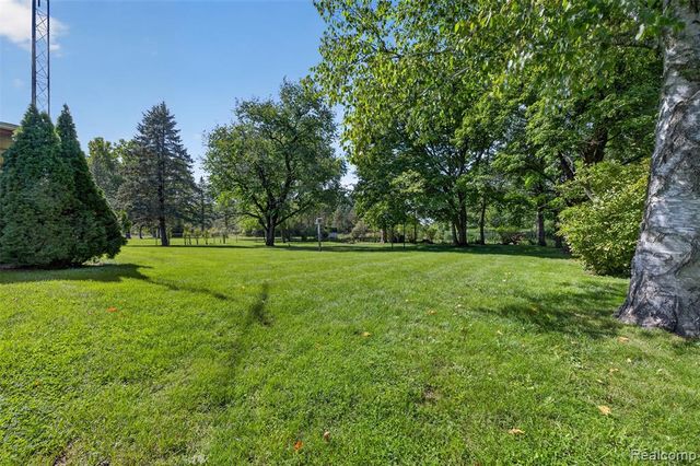 2044 Winthrop Drive, Swartz Creek, MI 48473