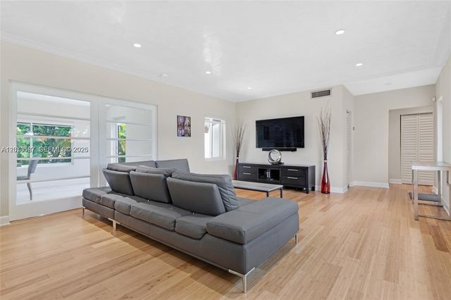 535 SW 39th Avenue, Miami, FL 33134
