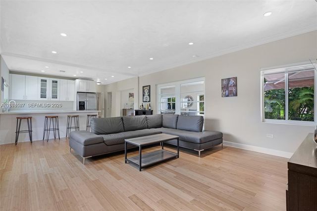 535 SW 39th Avenue, Miami, FL 33134