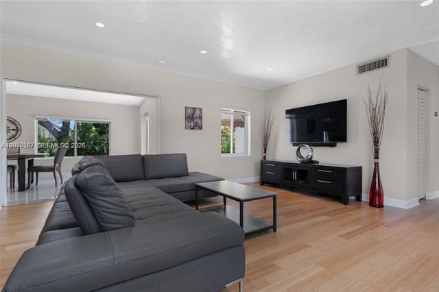 535 SW 39th Avenue, Miami, FL 33134