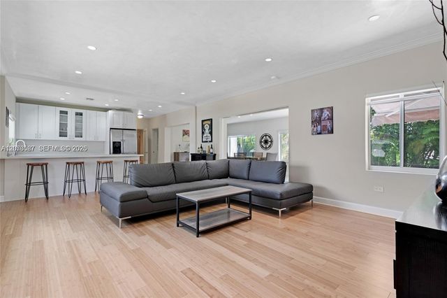 535 SW 39th Avenue, Miami, FL 33134