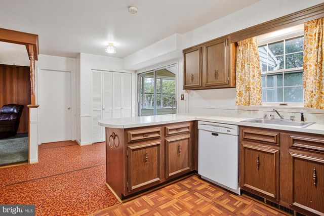 9470 DUNLOGGIN RD, Ellicott City, MD 21042