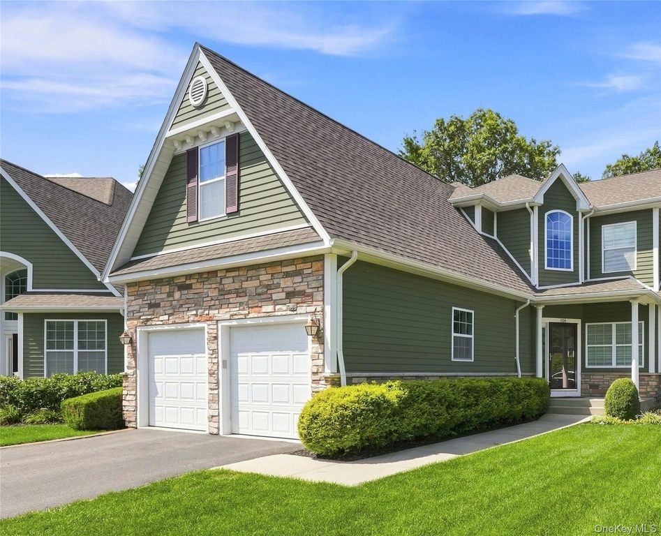 104 Victoria Place, Melville, NY 11747 — exterior