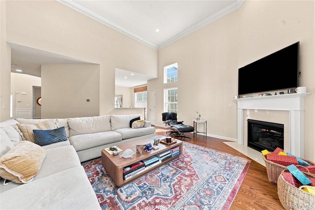 104 Victoria Place, Melville, NY 11747 — photo 3