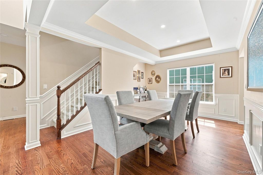 104 Victoria Place, Melville, NY 11747 — photo 5