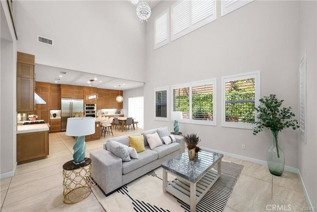 438 Sycamore Dr., Montebello, CA 90640