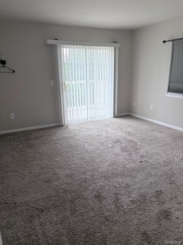 5860 Acorn Lane, Sterling Heights, MI 48314