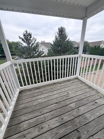 5860 Acorn Lane, Sterling Heights, MI 48314