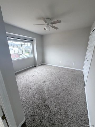 5860 Acorn Lane, Sterling Heights, MI 48314