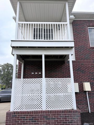 5860 Acorn Lane, Sterling Heights, MI 48314
