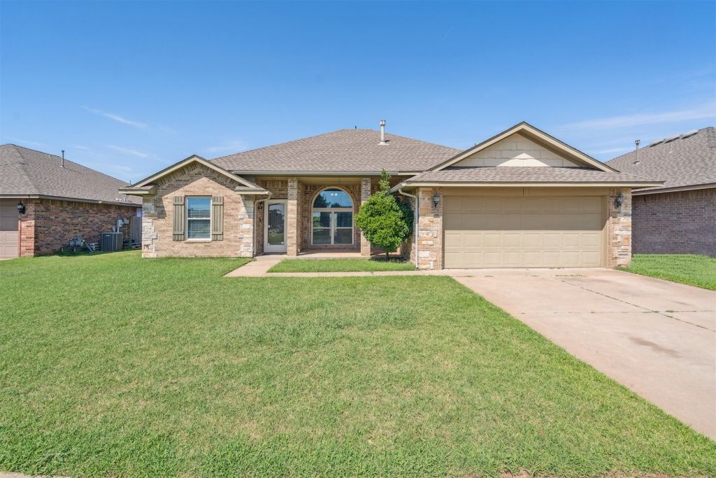 4513 Boardwalk Avenue, Moore, OK 73160