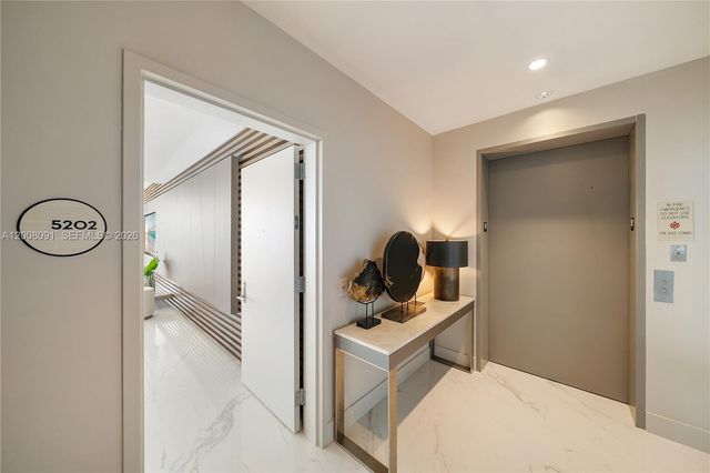 3131 NE 7th Ave PH5202, Miami, FL 33137