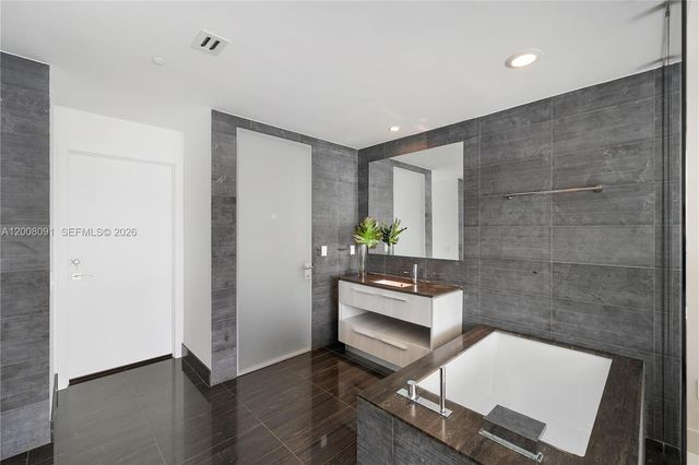 3131 NE 7th Ave PH5202, Miami, FL 33137