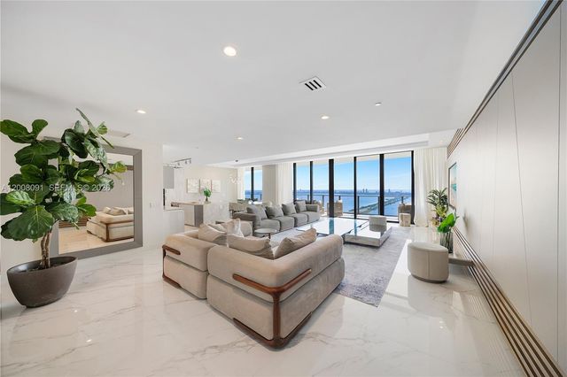 3131 NE 7th Ave PH5202, Miami, FL 33137