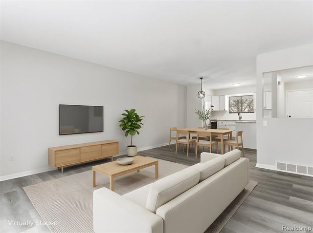 25927 New Forest Court, New Baltimore, MI 48051