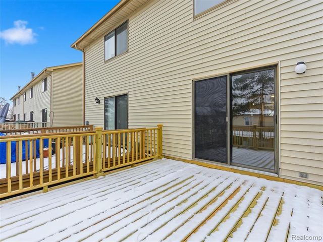 25927 New Forest Court, New Baltimore, MI 48051