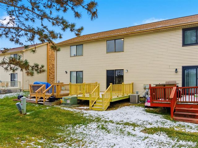 25927 New Forest Court, New Baltimore, MI 48051