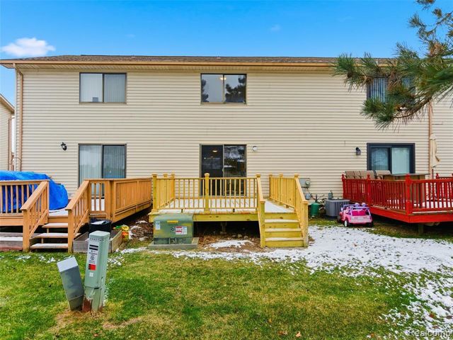 25927 New Forest Court, New Baltimore, MI 48051