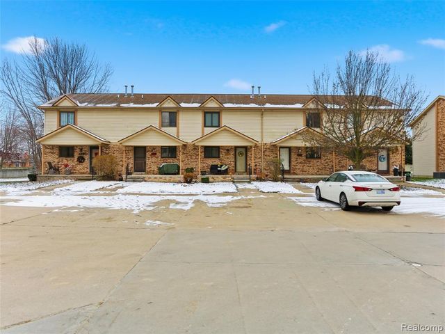 25927 New Forest Court, New Baltimore, MI 48051