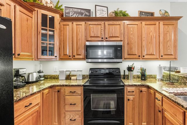 1724 Watercrest Way, Young Harris, GA 30582
