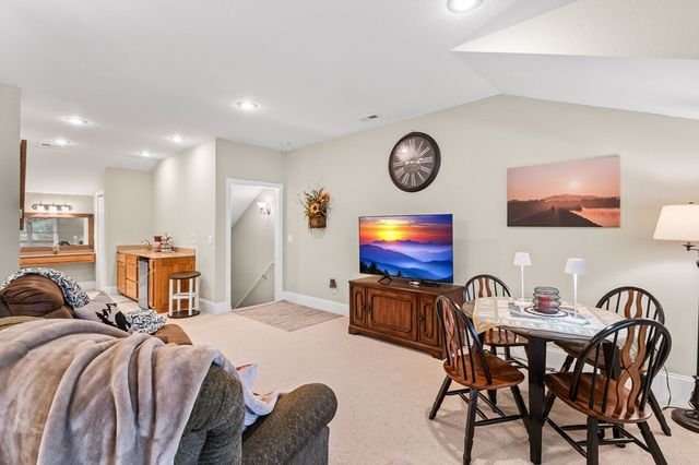 1724 Watercrest Way, Young Harris, GA 30582