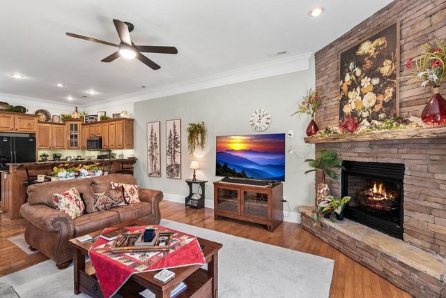 1724 Watercrest Way, Young Harris, GA 30582