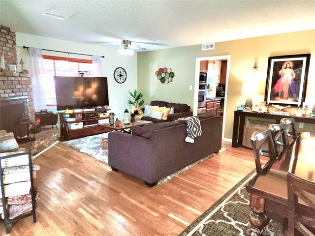 45428 13th W, Lancaster, CA 93534