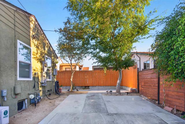 4992-4994 Comanche Drive, La Mesa, CA 91942