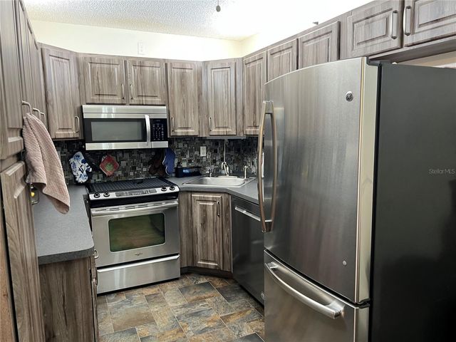 1433 PINE GLEN PLACE G2, Tarpon Springs, FL 34688