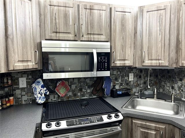 1433 PINE GLEN PLACE G2, Tarpon Springs, FL 34688