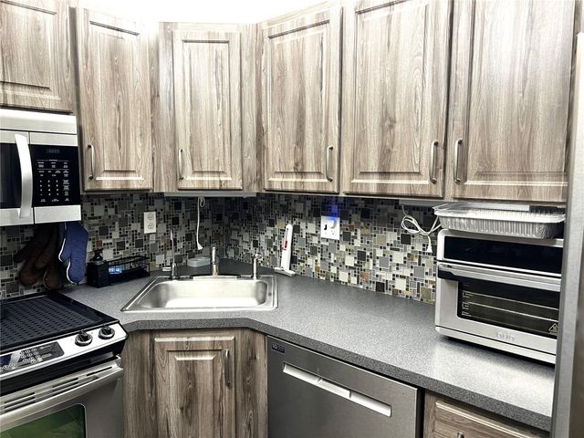 1433 PINE GLEN PLACE G2, Tarpon Springs, FL 34688