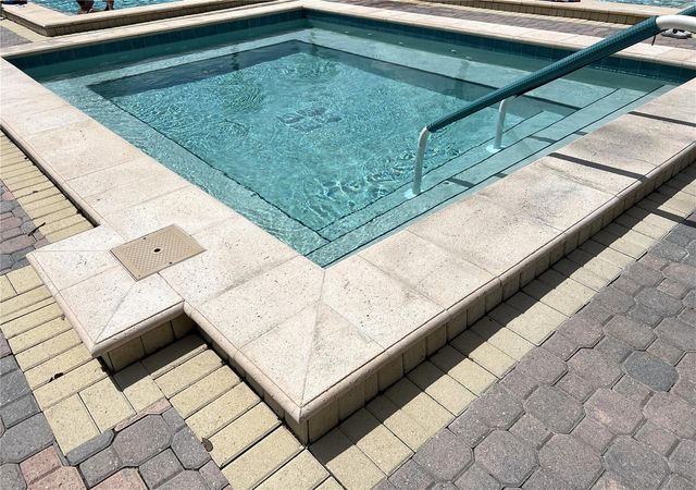 1433 PINE GLEN PLACE G2, Tarpon Springs, FL 34688