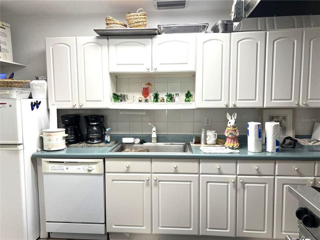 1433 PINE GLEN PLACE G2, Tarpon Springs, FL 34688