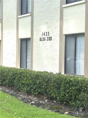 1433 PINE GLEN PLACE G2, Tarpon Springs, FL 34688